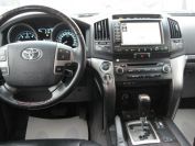 Toyota Land Cruiser 200 Фото № 9 из 14