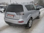 Mitsubishi Outlander XL 2.4 Фото № 4 из 14