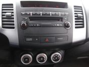 Mitsubishi Outlander XL 2.4 Фото № 13 из 14