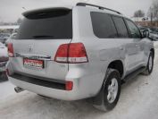 Toyota Land Cruiser 200 Фото № 4 из 14