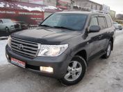 Toyota Land Cruiser 200 Фото № 1 из 15