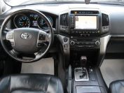 Toyota Land Cruiser 200 Фото № 11 из 15