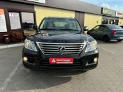 Lexus LX570 Фото № 2 из 27