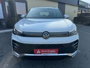 Volkswagen Tiguan L Pro 380TSI R-Line Фото № 2 из 38